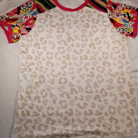 Sun Shine & Rodeos Leopard Print Short Sleeve Women's Tee - Picture 2 of 8
